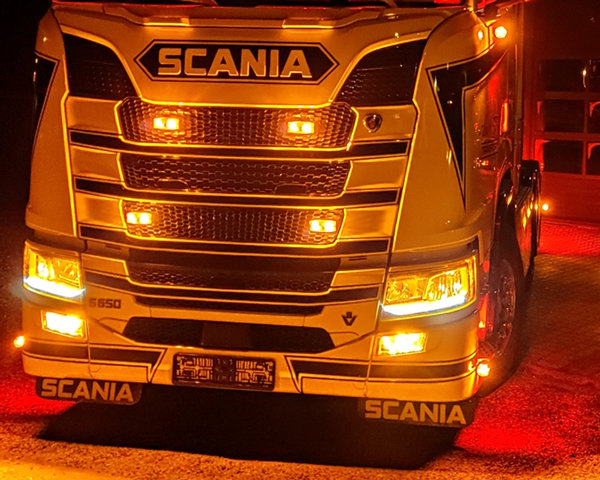 AMBRA  - LUCE DI POSIZIONE SUPPLEMENTARE - FANALE ANTERIORE A LED SCANIA 2016+