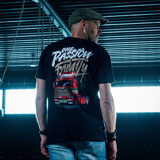 TRUCKJUNKIE ONE PASSION ONE FAMILY - TRUCK - CAMION - T-SHIRT